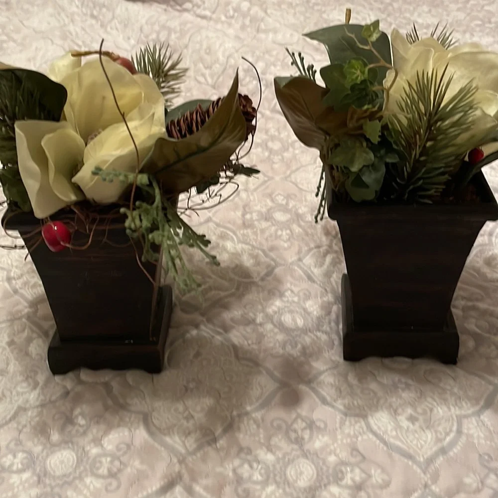 Magnolia floral arrangements